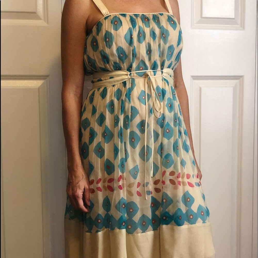Diane Von Firstenberg 100% silk dress.